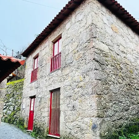 Casa Dos Cabencos - Typical Granite Stone House Terras de Bouro